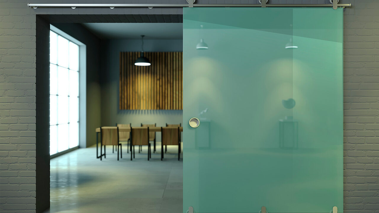 Как выбрать матовое или прозрачное стекло для двери?